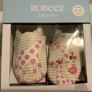 Brand new in box Robeez girl soft sole 6-12m